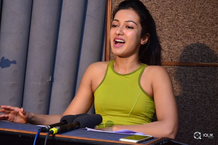 Catherine-Tresa-Dubbing-For-Goutham-Nanda-Movie